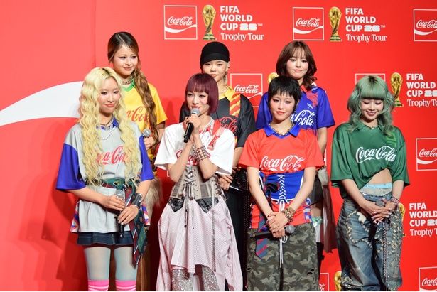 「コカ・コーラ FIFA ワールドカップ キャンペーン」のアンバサダーに就任したXG 撮影：ソムタム田井