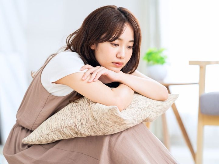 東京都在住・32歳女性が実家暮らしを選ぶ理由とは？ All About ニュース編集部が実施した「実家暮らし」に関する調査から、現在実家暮らしをしている人の生活費や将来の計画などを紹介します。