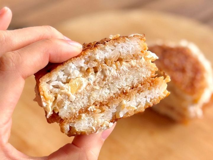 ボリューム満点の濃い味！【セブン】がっつり系ライスバーガーが凄い