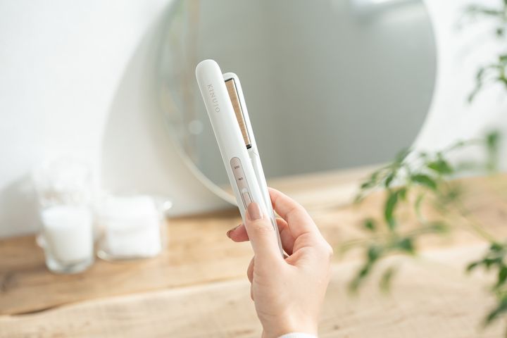 KINUJOのヘアアイロン