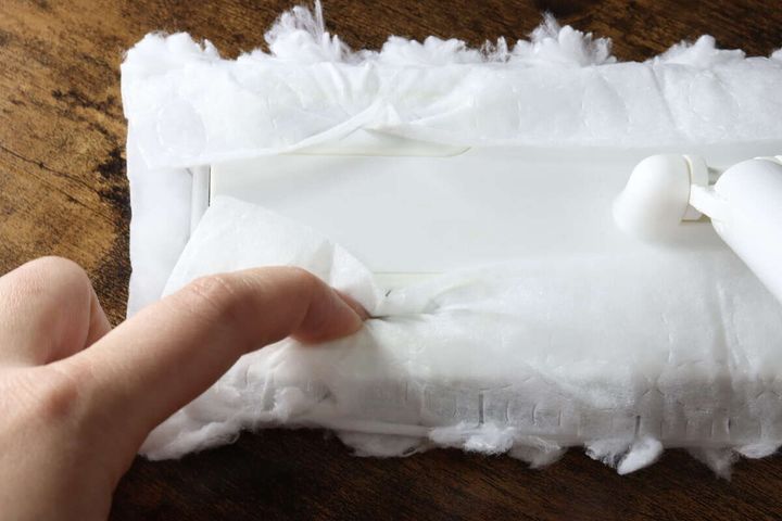 ダイソーのふわふわフローリング用シートは各社のフローリングワイパーに取り付けられる