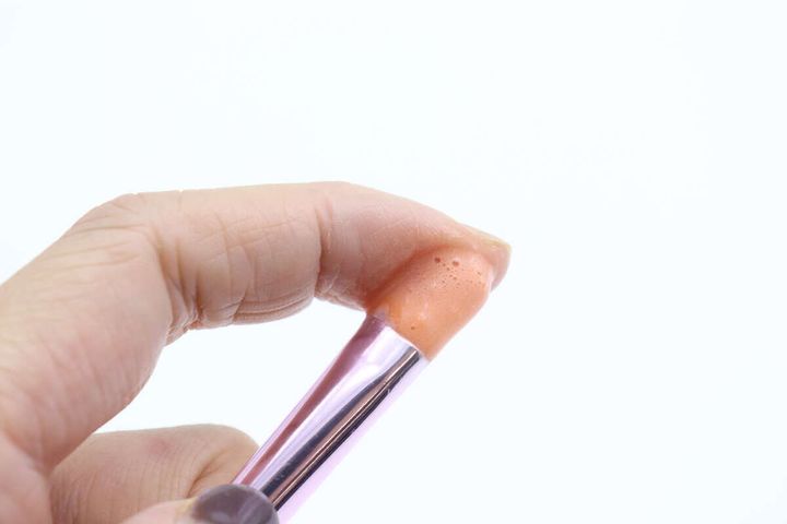 LJ パフ・ブラシ洗浄液（化粧用品用） メイクブラシ使用例