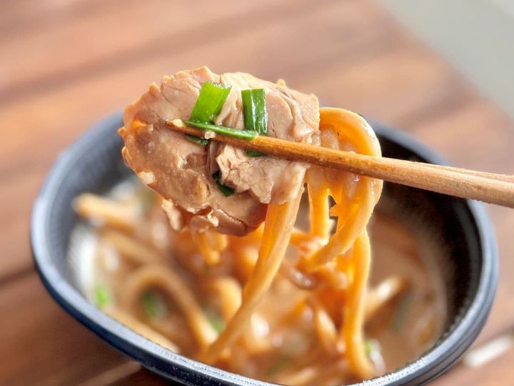 コンビニで次郎系！？【セブン】の冷凍麺が“ちょうどいい”ワケ