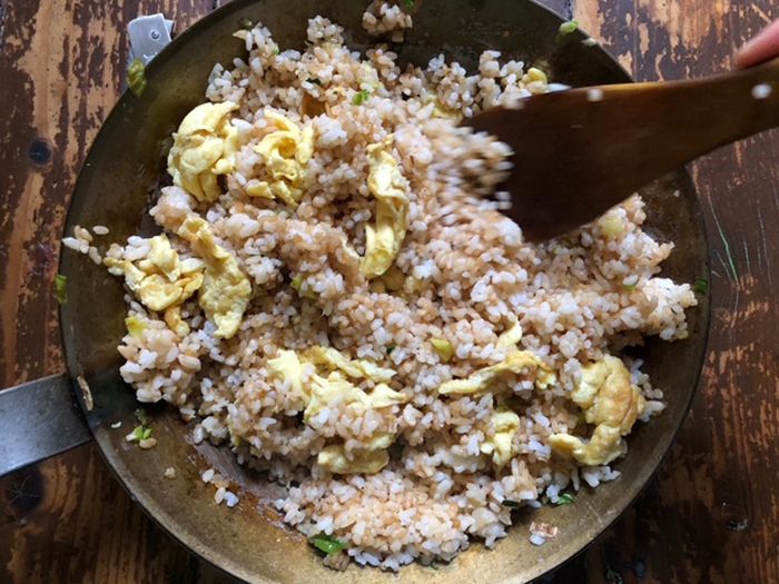 まずは残り物のチャーハンから。親がラクできて、子どもの将来にも役立つ「自炊への誘導」【タベコト in Berlin・116】の画像3
