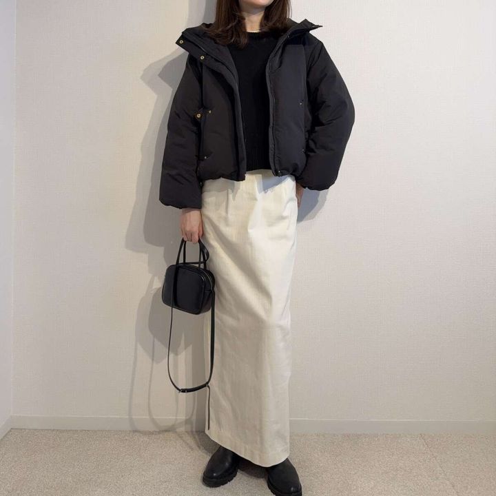 Curensology 2WAYフードダウンジャケットとタイトスカートコーデ