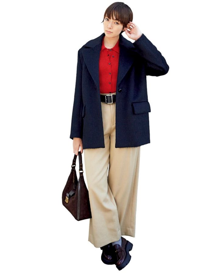 ジャコット¥262,000（デ·プレ） ポロニット¥3,990（ジーユー） パンツ¥47,300（キャバン／キャバン 丸の内店） ベルト¥15,180（オブラダ／シンチ） バッグ¥16,900（チャールズ＆キース／チャールズ＆キース ジャパン）