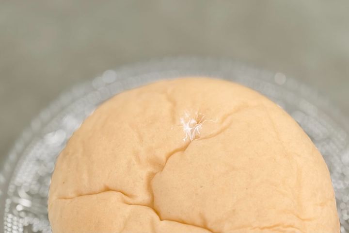 あの商品が1年ぶりに大復活！【ファミマ】甘くてぷにもちのコラボパン