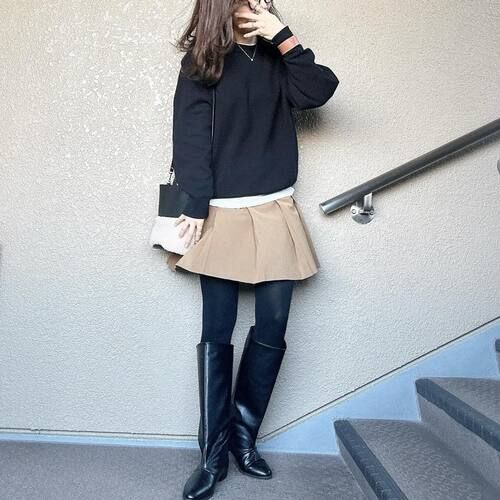 GUのブラックトップス4