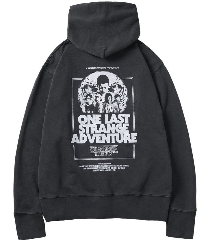 ジュンと『ストレンジャー・シングス』のコラボアイテム（ジップパーカ）