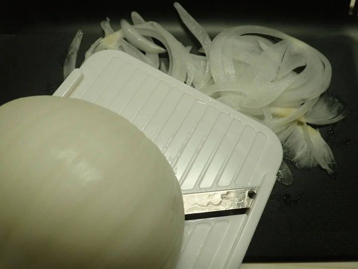 DAISO(ダイソー)：マルチスライサー(白)