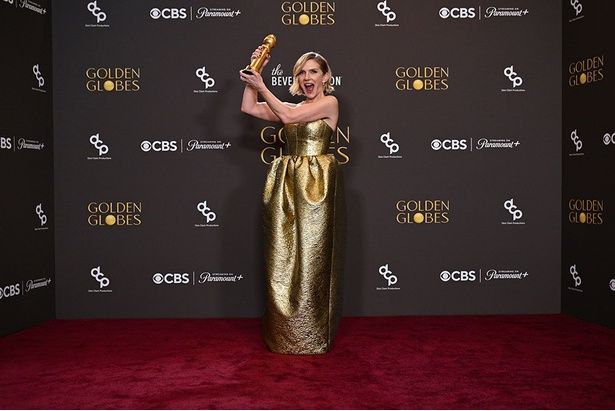 “幸福”で支配された世界で人々を救おうと奔走する孤独な主人公・キャロルを演じたレア・シーホーン Gilbert Flores/2026GG