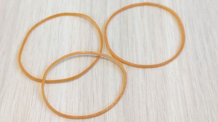 「ああ、やっちゃった…（涙）」と後悔する前に！綿棒ケースを落としてもバラバラにならない裏ワザ！