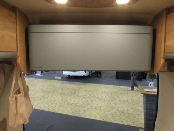 「これテント!?」連結すると“家”になる日本防災のエアテントが想像以上だった