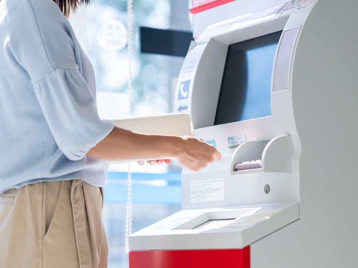 東京都在住・27歳女性が実家暮らしを選ぶ理由とは？ All About ニュース編集部が実施した「実家暮らし」に関する調査から、現在実家暮らしをしている人の生活費や将来の計画などを紹介します。