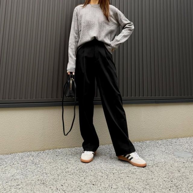 UNIQLO「ミニケーブルクルーネックセーター」