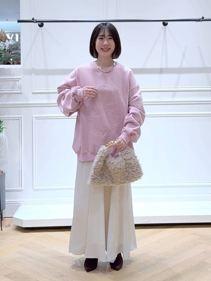 スウェット×スカートコーデ5