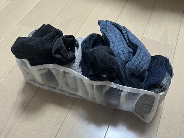 1マスずつ収納する靴下や下着の仕切り