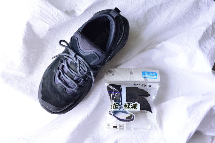 靴擦れ防止は100均でできる！テープやパッドでかかとや小指を守ろう