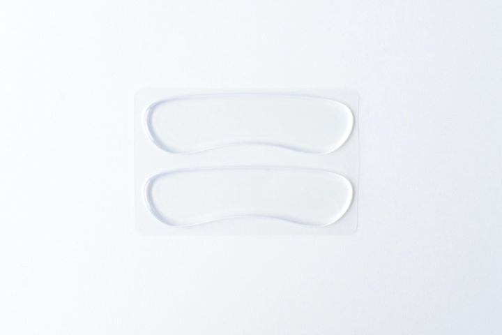 靴擦れ防止は100均でできる！テープやパッドでかかとや小指を守ろう