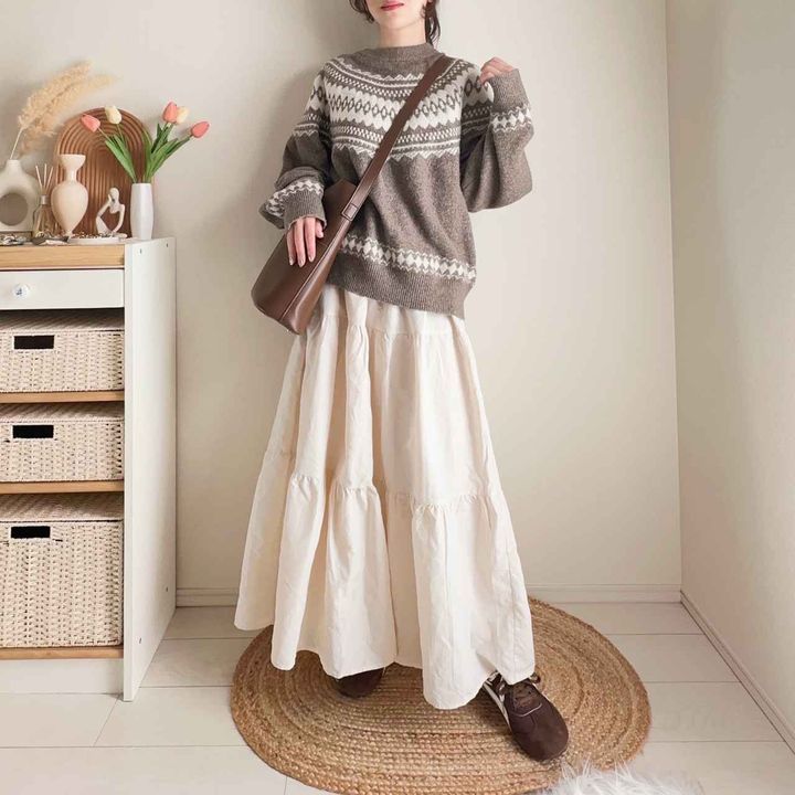 画像: 柔らかい色味をブラウンで引き締め