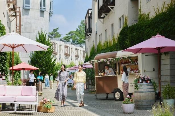 2026年3月13日(金)から4月19日(日)まで「リゾナーレ八ヶ岳」で開催される「八ヶ岳ロゼワインストリート2026」