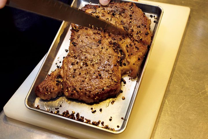 表面の胡椒を落とす