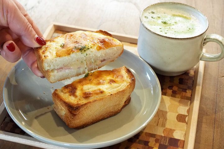 芦ノ湖ビューのカフェも♪ 箱根みやげにおすすめのモダンな雑貨が集まる「寄木 うちはら」