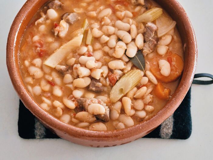 〈70歳の一人暮らし〉体にいい「豆」を常備。とっても美味しい「塩豚と豆の煮込み」の作り方