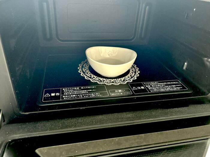 9年モノの油汚れもスッキリきれいに！『アルカリ電解水』を使った驚きの裏ワザ、試してみた！