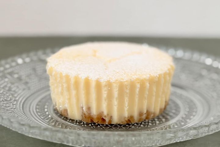 「滑らかな食感と濃厚なコク」「うま」【セブン】の真っ白ケーキの味は？