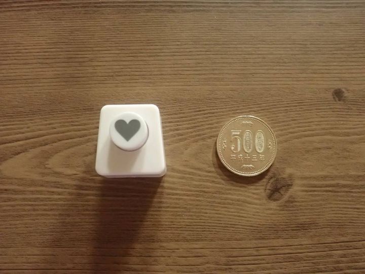 DAISO(ダイソー)：クラフトパンチ(ミニ、ハート型)