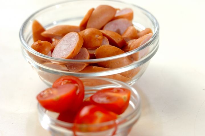 簡単時短パスタ ソーセージと菜の花 by山下 和美さんの下準備1