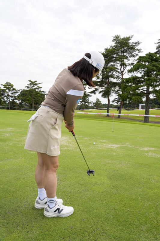 構え、打ち方は無視！女子プロが教えるパットのコツをつかむ意外な練習法とは？