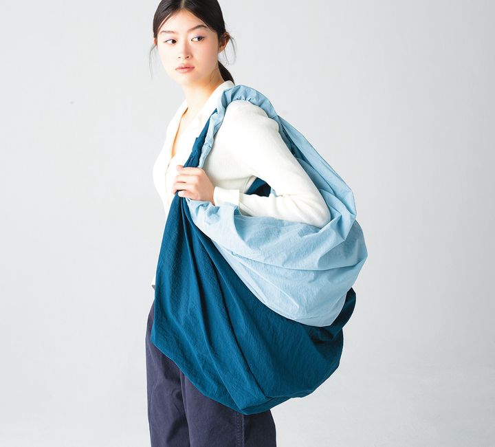 ひねりの利いたストラップが特