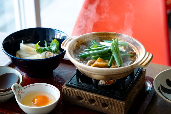 記憶に残るきしめん・味噌煮込みうどんを求めて、名古屋・東山公園の「Higashiyama Nikoten」へ