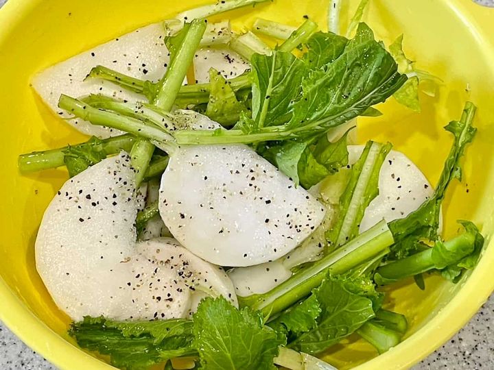 かぶと粉チーズのオリーブオイルソテー