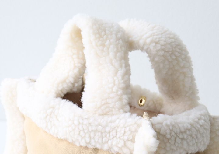 宝島社ムック付録のハローキティのフェイクムートンバッグcreamy brown ver.4