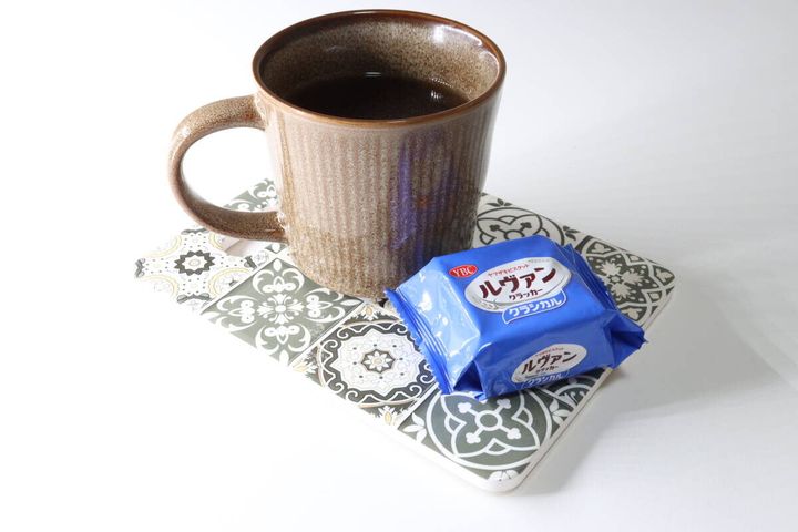 ダイソー セラミック鍋敷き（スクエア） 使用例 コースター