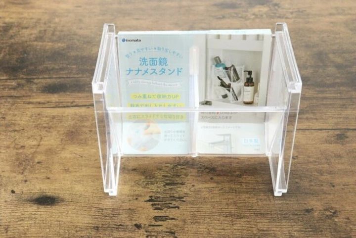 ダイソーの洗面鏡ナナメスタンド クリアーのパッケージ