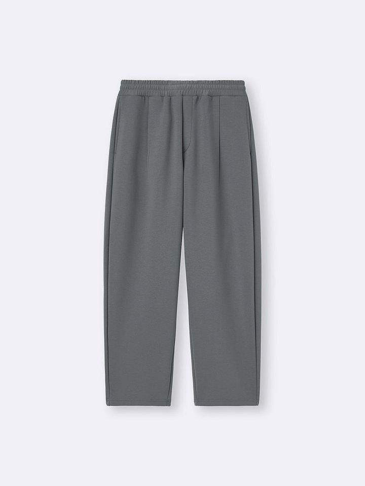 GUのパフスウェットキャロットパンツ