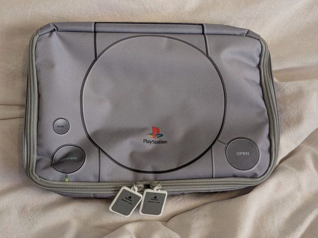 初代PlayStation™ マルチケース 正面 ボタンやロゴの再現