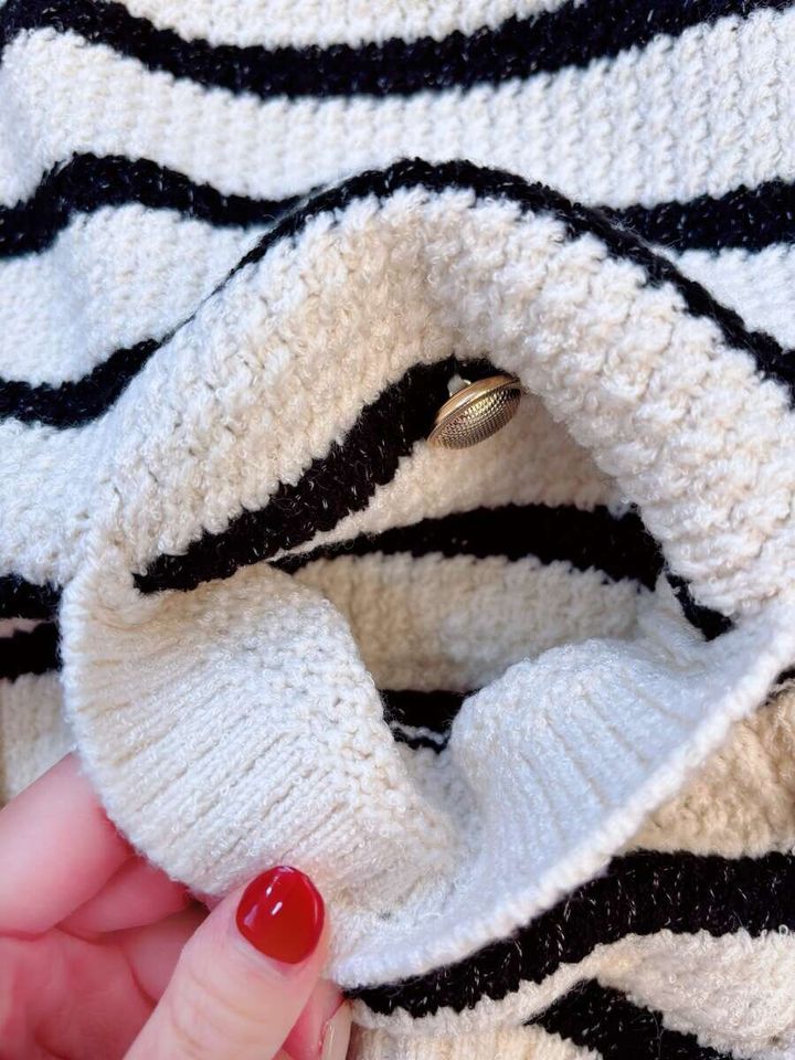 GUツイーディーニットボーダーカーディガンのポケット部分