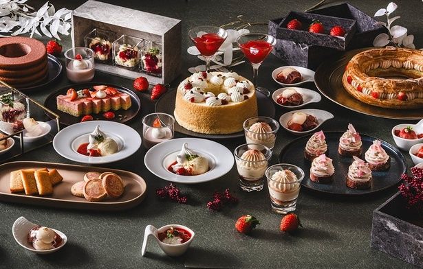 【画像】約12種類の苺デザートで心ときめくひとときを