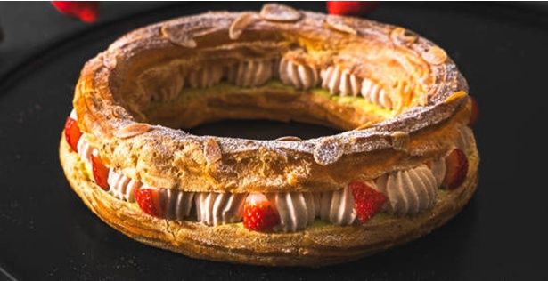 「苺とピスタチオのパリ・ブレスト」