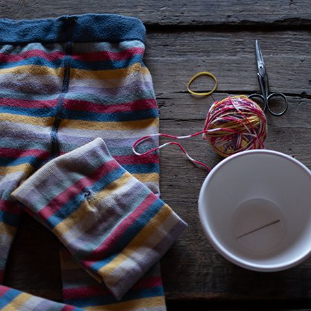 【ダーニング】穴が開いても楽しみが待っている「ダーニング」のススメ。レクチャー付きでご紹介！【教えて！世界の子育て～ドイツ～セレクション】の画像1