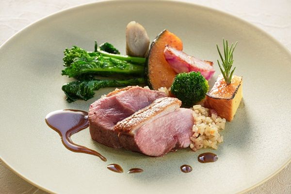 【東京都千代田区】東京駅上空120mの「Dining ＆ Bar TENQOO」で近江の米と鴨を味わう