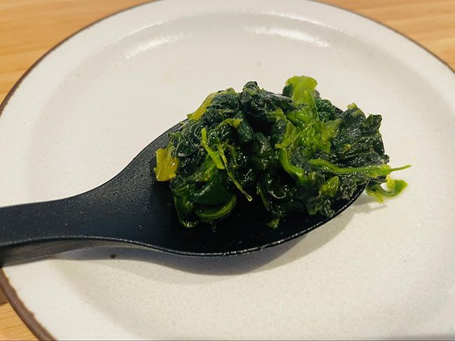 ほうれん草が少々水っぽくベチャッ