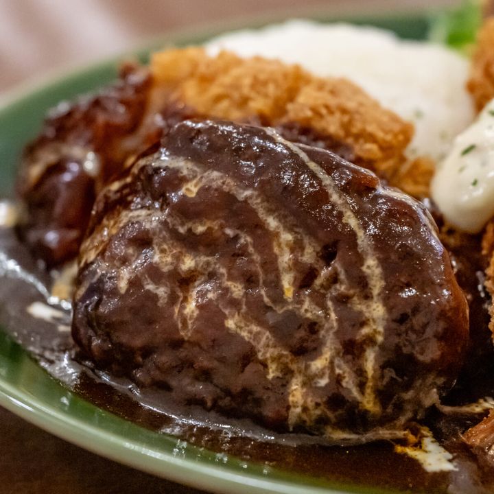 ハウステンボス／とっとっと「スペシャルトルコライス」ハンバーグ