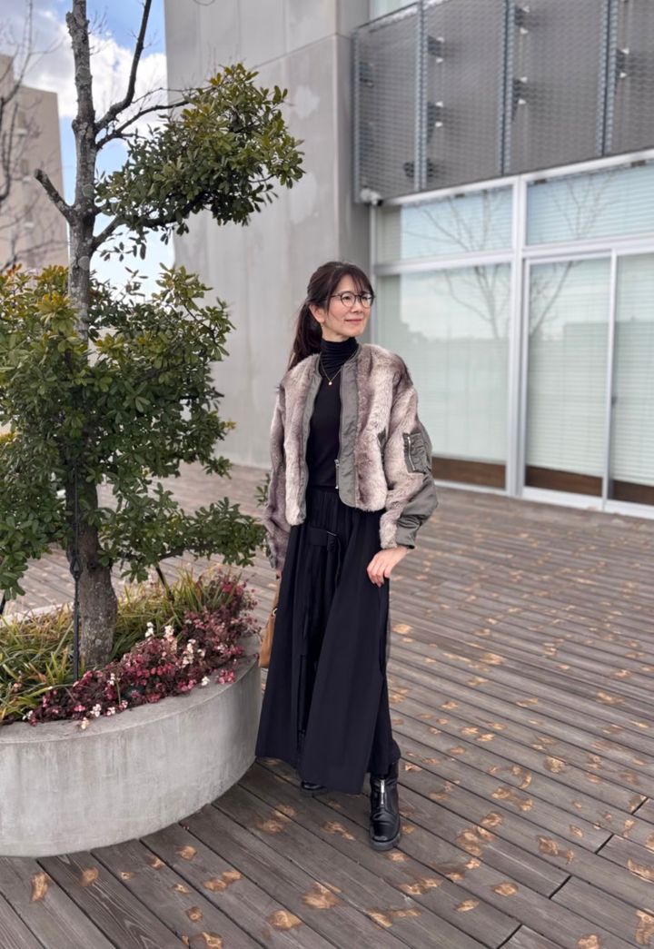 「RADIATE」のグラデーションフェイクファージャケット