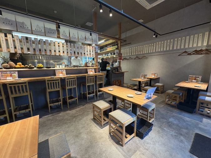 れとんき薬院店 店内